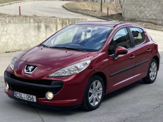 Peugeot 207 foto 1