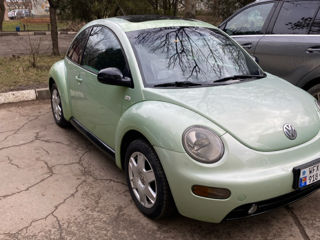 Volkswagen New Beetle foto 2