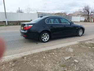 BMW 5 Series foto 7