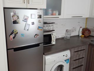 Se vinde apartament cu trei camere. foto 7