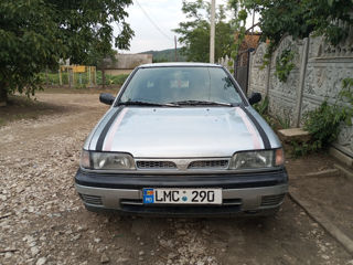 Nissan Sunny foto 4