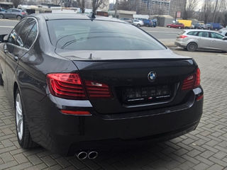 BMW 5 Series foto 2