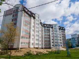 Apartament cu 3 camere, 133 m², BAM, Bălți foto 1