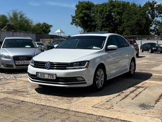 Volkswagen Jetta foto 2