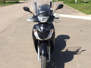 Honda SH 150 foto 1