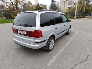 Volkswagen Sharan foto 4