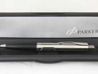 Представительная шариковая ручка фирмы Parker. foto 5