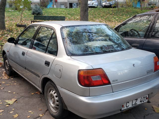 Daihatsu Charade foto 3