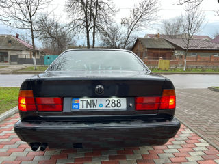 BMW 5 Series foto 4