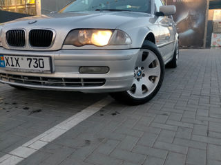 BMW 3 Series foto 4