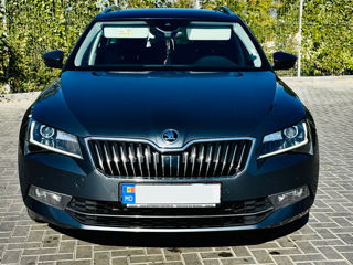 Skoda Superb foto 3