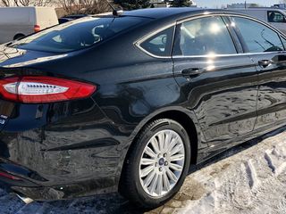 Ford Fusion foto 4