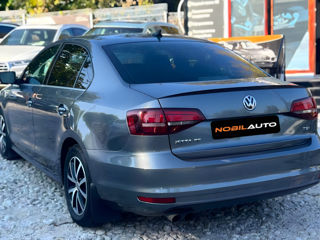 Volkswagen Jetta foto 4