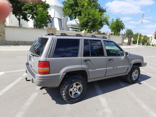 Jeep Grand Cherokee foto 2