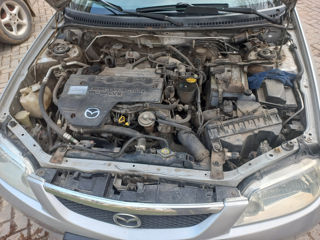 Mazda 323 foto 3