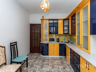 Apartament cu 4 camere, 127 m², Râșcani, Chișinău foto 2