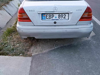 Mercedes C-Class foto 6