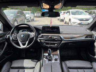 BMW 5 Series foto 17