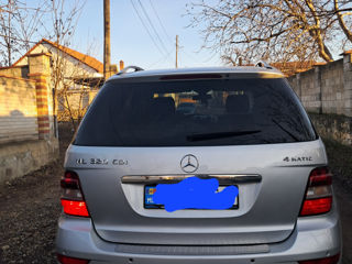 Mercedes M-Class foto 8