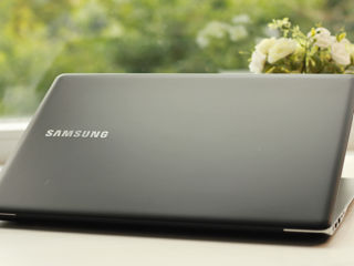 Samsung 9 Pro 4K (Core i7 6700HQ/8Gb Ram/256Gb NVMe SSD/Nvidia GeForce GTX 950M/15.6" 4K IPS Touch) foto 7