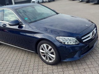 Mercedes C-Class foto 1