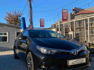 Toyota Auris foto 1