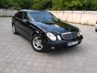 Mercedes E Class foto 1