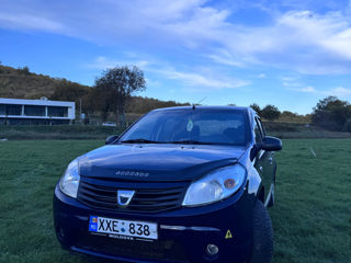 Dacia Sandero foto 2