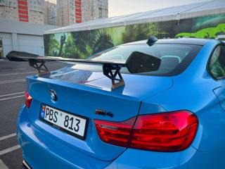 BMW M4 foto 6