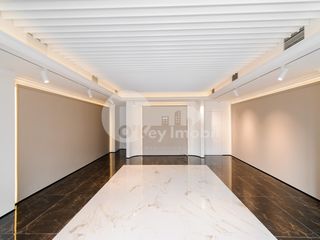 Spațiu comercial spre chirie, 64 mp, Centru, 1920€ ! foto 2