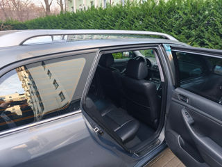 Toyota Avensis foto 3