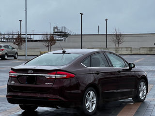 Ford Fusion foto 4