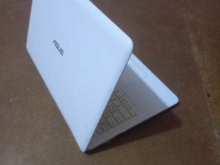 Laptop  Asus foto 3