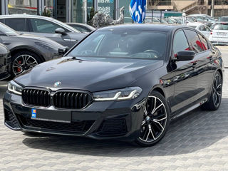 BMW 5 Series foto 1