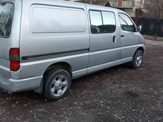 Toyota Hiace foto 6