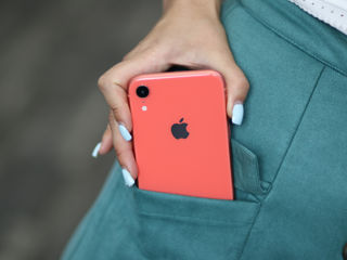 iPhone XR r 64 GB în credit 0%! Garanție 12 luni! foto 2