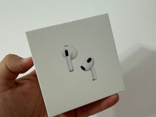 Vind AirPods Series 3 , Sigilate , Noi , Originale foto 1