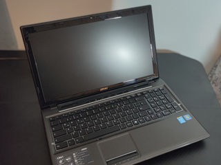 Laptop Msi 8 RAM intel Pentium 2.30 GHz 15.6"
