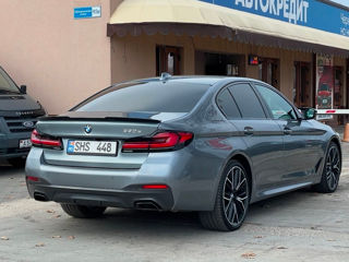 BMW 5 Series foto 3