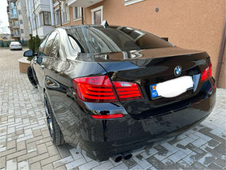 BMW 5 Series foto 5