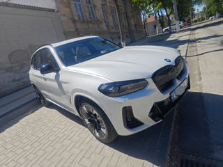 BMW iX3 foto 2