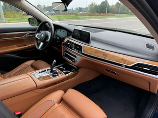 BMW 7 Series foto 5