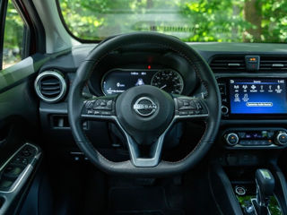 Nissan Versa foto 8