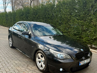 BMW 5 Series foto 4