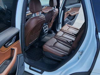 Audi Q7 фото 7