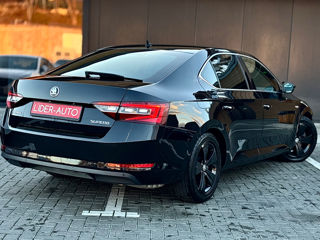 Skoda Superb foto 4