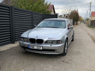 BMW 5 Series foto 5