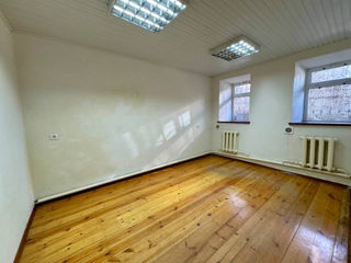 Oficiu spre chirie 60 m2 în Chișinău, Centru