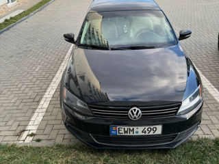 Volkswagen Jetta foto 1