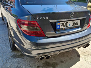 Mercedes C-Class foto 7